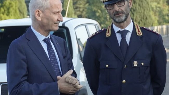 Cocaina sotterrata davanti ad una scuola per l’infanzia