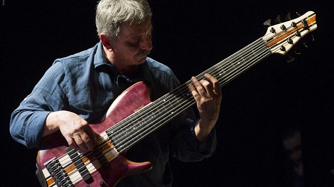 Ares Tavolazzi plays Bill Evans + Babs Yohai taps the Swing Masters