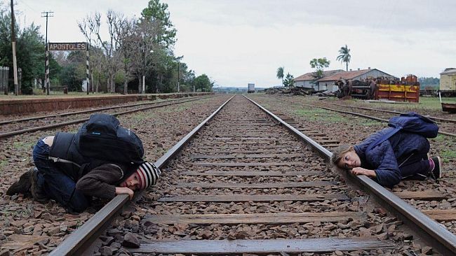 Storie di adolescenza e migrazione vincono il Festival dei Popoli
