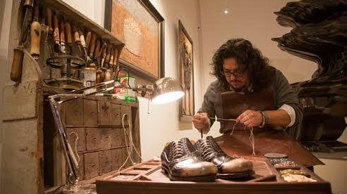 Artigianato, bene la pelletteria ma stipendi crollati