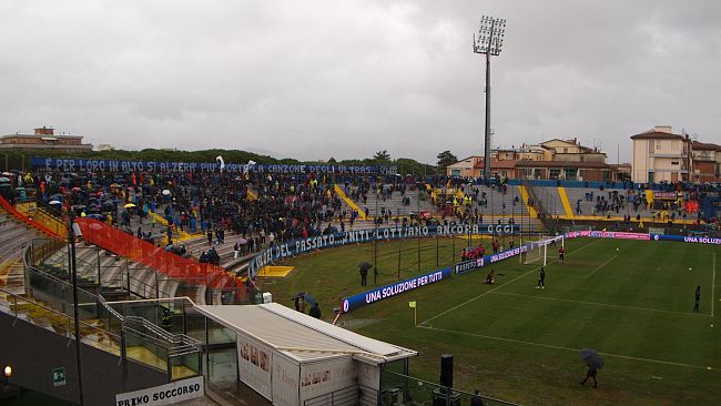 Americani in visita allo Stadio Garibaldi-Anconetani