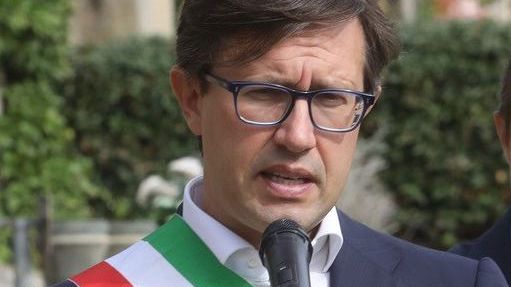 guardie-armate-scontro-ideologico-a-firenze