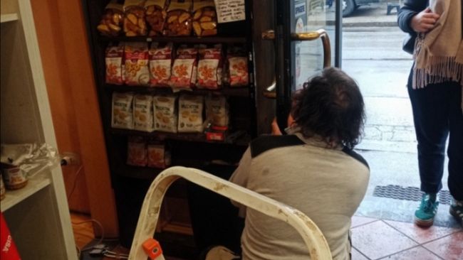 Galluzzo, tentativo di furto nella notte in un negozio