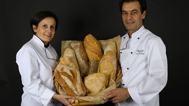 Buoni spesa e aiuti alimentari a famiglie in difficoltà: domande su siti dei Comuni