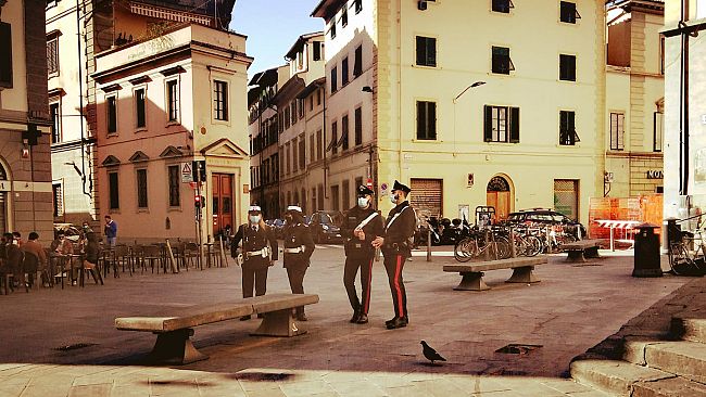 Piazze vivibili a Firenze, da stasera cambiano gli orari