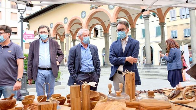Firenze: l’artigianato è tornato in piazza con Artefacendo