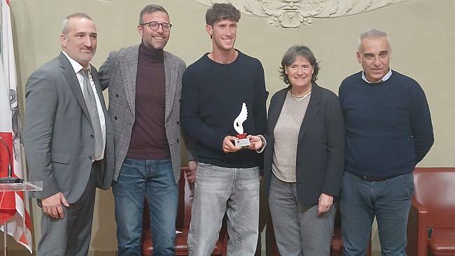 La Regione Toscana premia il tennista Francesco Maestrelli