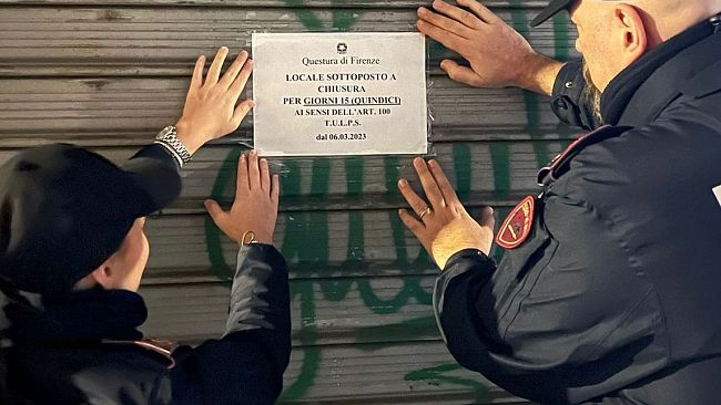 Tafferuglio davanti a un locale, chiusura per 15 giorni