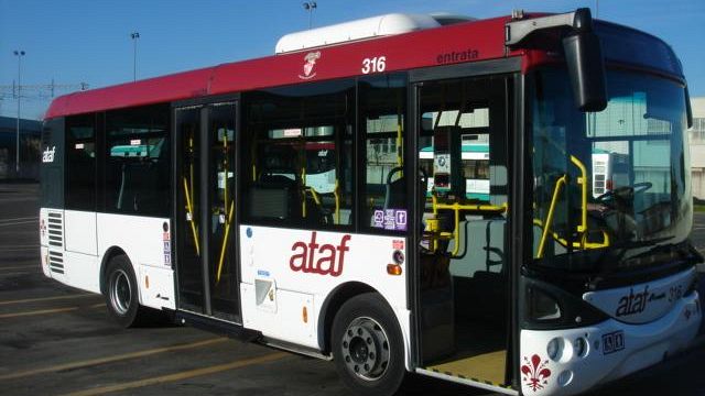 Ataf. A Bagno a Ripoli Fischi e cartelli per riavere la linea 33