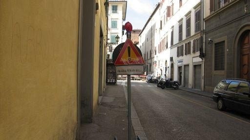 Genio fiorentino: un'installazione di arte contemporanea temporanea, o permanente?