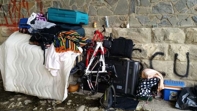 Merce sotto al ponte, incredibile scoperta al Mugnone