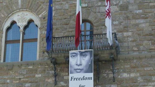 Aung San Suu Kyi cittadina onoraria di Firenze: via libera del consiglio
