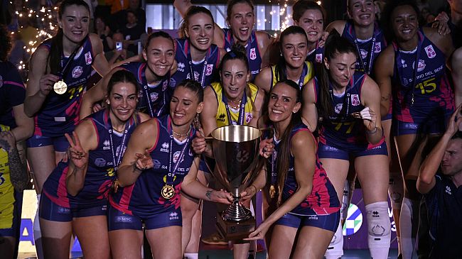 Volley Cev Cup, Scandicci vince e alza la Coppa