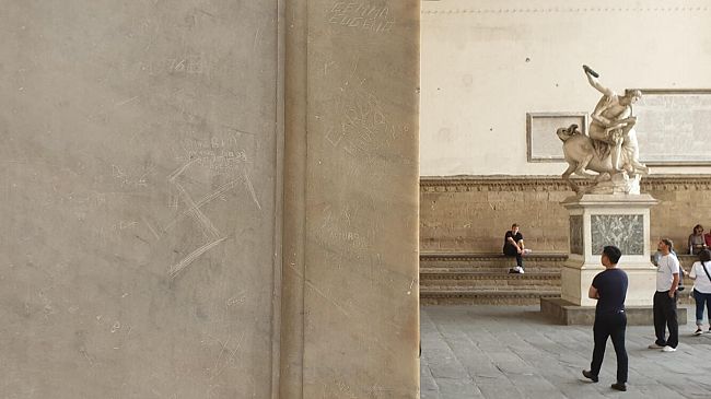 Svastica in Loggia dei Lanzi: Nardella farà di tutto per scoprire il colpevole