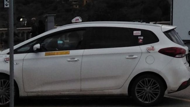 Tassisti e Toscana Aeroporti: un mese per trovare l'accordo