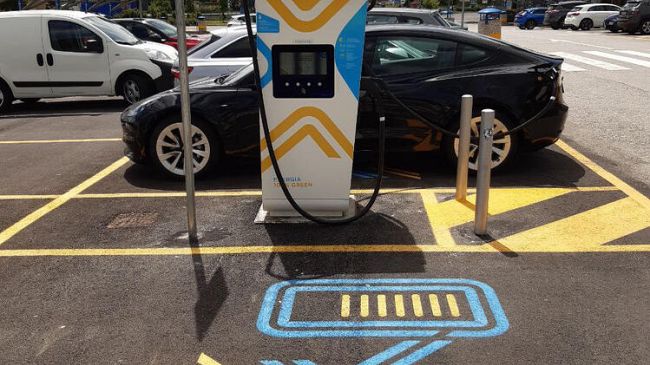 Stazioni di ricarica ad Alta Capacità per veicoli elettrici in Toscana