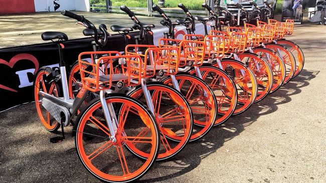 Firenze, Mobike compie due anni: numeri record per le bici arancioni da città