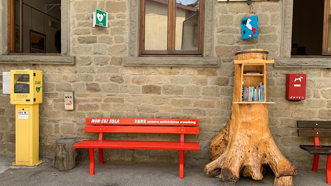 Anche Consuma ha la sua panchina rossa