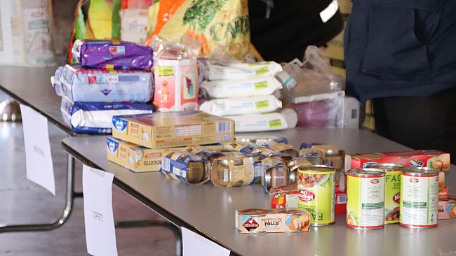 Guerra in Ucraina, tanti pisani donano beni di prima necessità