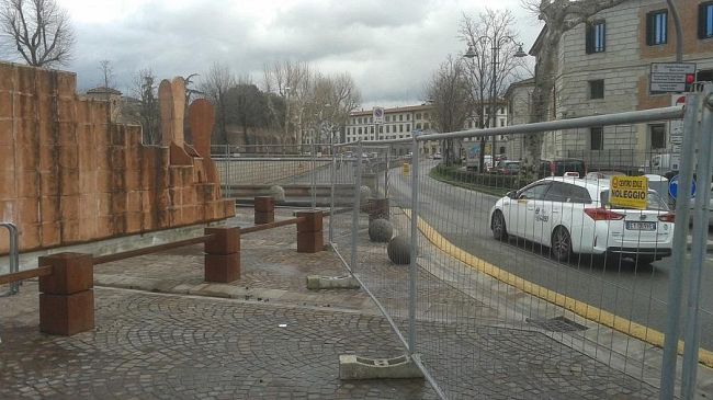 Traffico per il cantiere della tramvia: da stasera riaperto un tratto del controviale Strozzi