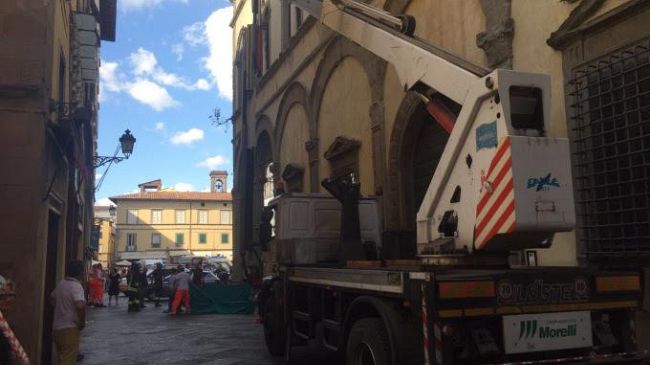 Lucca: ennesimo incidente sul lavoro, due morti