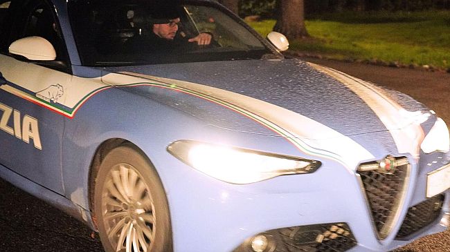 Firenze: tenta di ingoiare oltre 10 grammi di metanfetamina