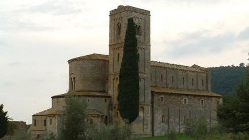 Lungo la Francigena un taccuino per viaggiare informati