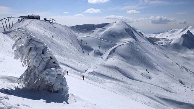 Abetone: piste e panorami ancora invernali