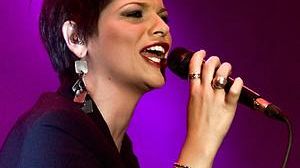 Sondaggi: Alessandra Amoroso più brava di Marco Carta e Valerio Scanu