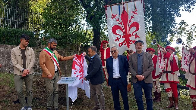 Un corbezzolo per rom e sinti perseguitati, deportati e sterminati