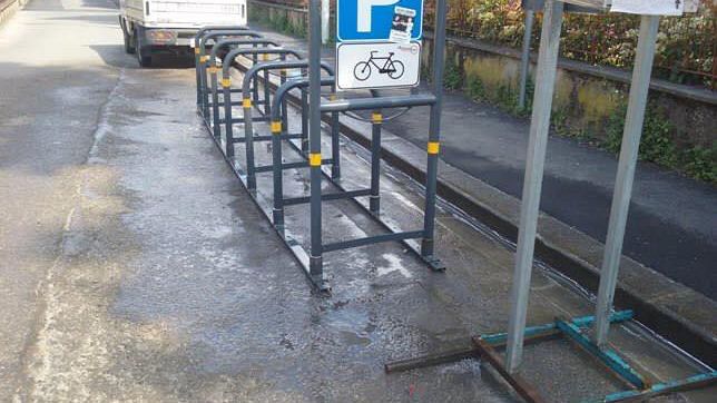 Firenze: pulizia delle rastrelliere nel Quartiere 4