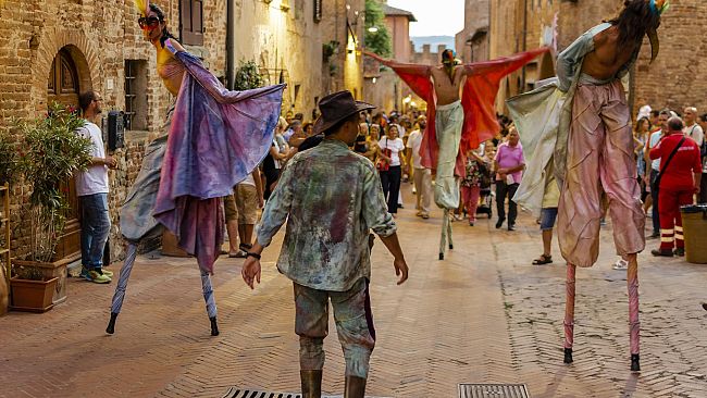 A Certaldo si alza il sipario su Mercantia