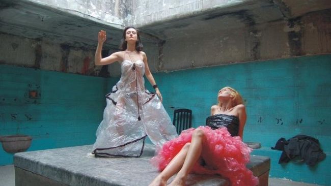 Musica, arte, fumetti, moda e ambiente al Rooms