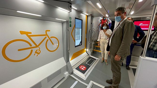 Rinnovo treni regionali: entra in servizio l'ottavo Rock