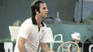 Al Caffè della Versiliana domenica 21 agosto Paolo Bertolucci