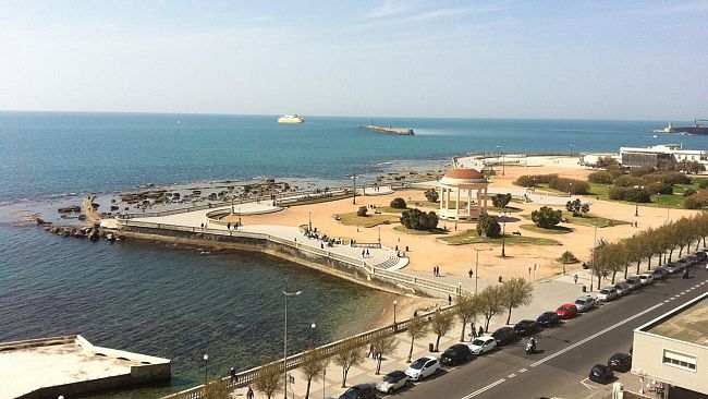 Braccialetto elettronico per gli operatori ecologici a Livorno