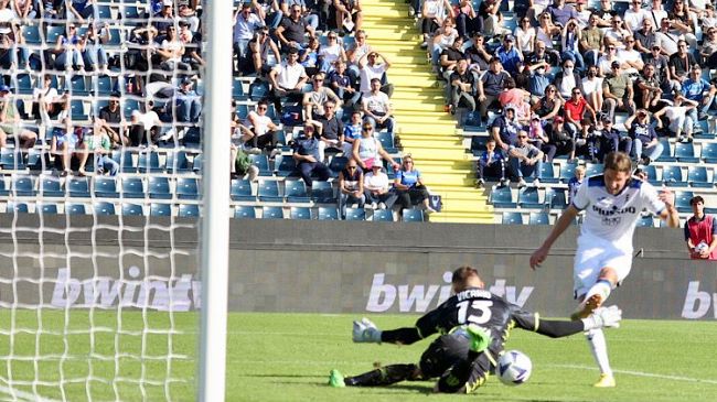 Al Castellani vanno a segno Hateboer e Lookman