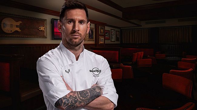 Nel menù di Hard Rock Cafe Firenze arriva il Messi Chicken Sandwich