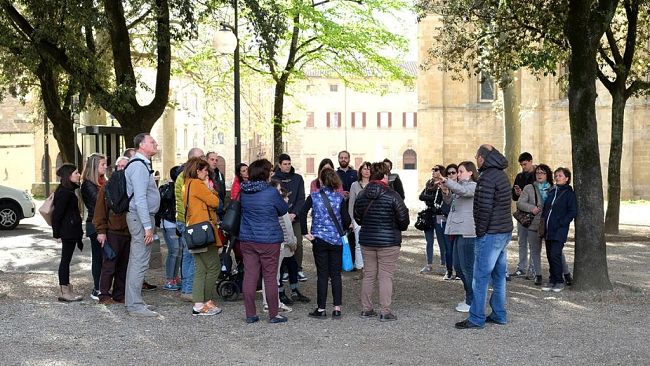 Arezzo: tolto ad Oxfam l'appalto dei servizi sociali, sotto lo slogan <I>prima gli aretini</I>