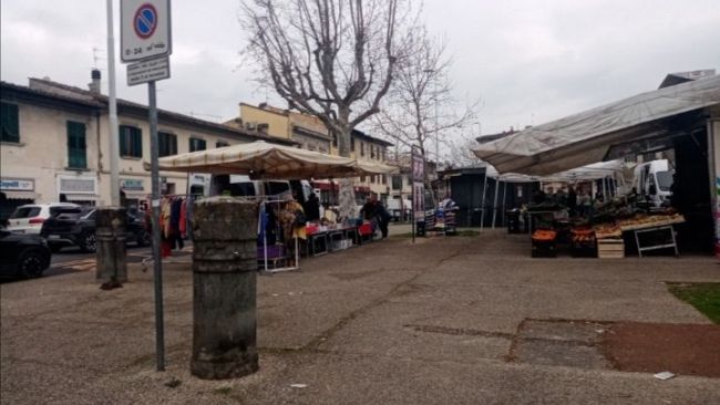 Galluzzo, spostato il mercato di piazza Acciaioli