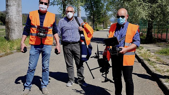 Coronavirus: lungarni e parchi controllati con i droni