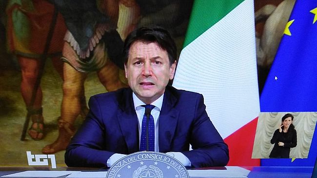 Coronavirus: in casa fino a Pasquetta ma Conte studia la fase 2