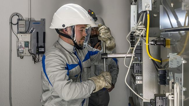 Ditta trancia cavo elettrico a Castagno d'Andrea