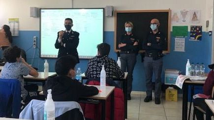 Sicurezza online a scuola per la Giornata mondiale degli insegnanti