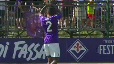 Viola, Dodò firma il contratto in mezzo al campo