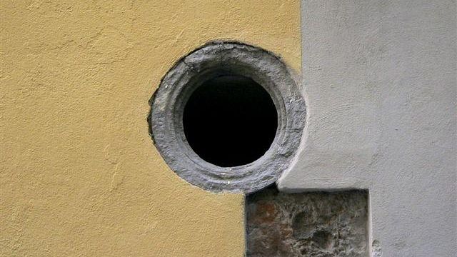 Museo di Storia Naturale: i buchi metafisici di Marco Vannini