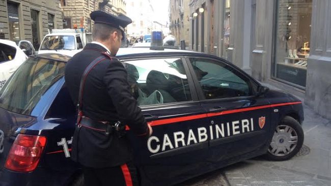 Furto all'alba in un noto locale del centro di Firenze: ferito il pasticciere