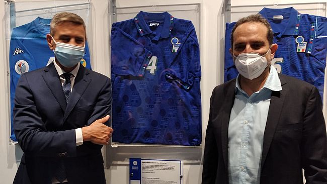 Costacurta dona la maglia del Mondiale 1994 al Museo del Calcio
