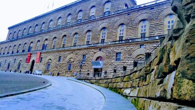 Riscoprire Firenze attraverso la pietraforte e la pietra serena