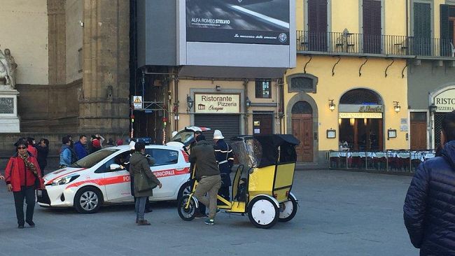 Risciò e navette turistiche: centro storico vietato, fuori dalle mura e alle Cascine